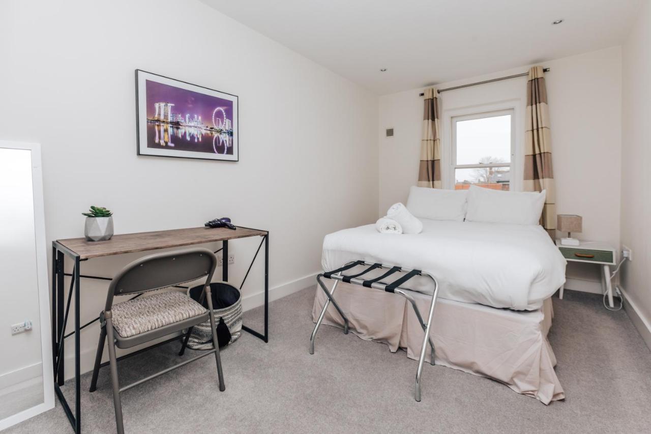 Central Modern Flat For 4-6 & Dedicated Parking Henley-on-Thames Extérieur photo