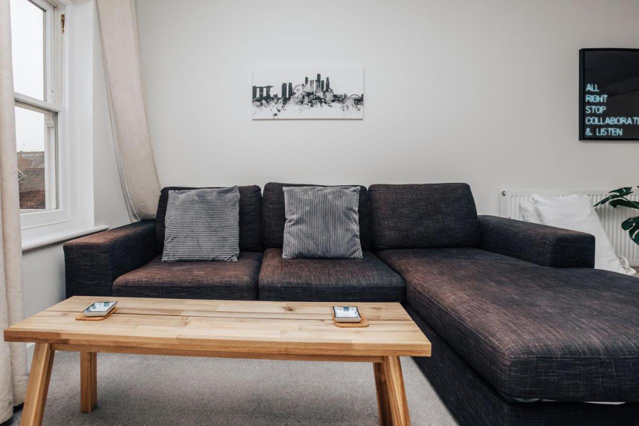 Central Modern Flat For 4-6 & Dedicated Parking Henley-on-Thames Extérieur photo