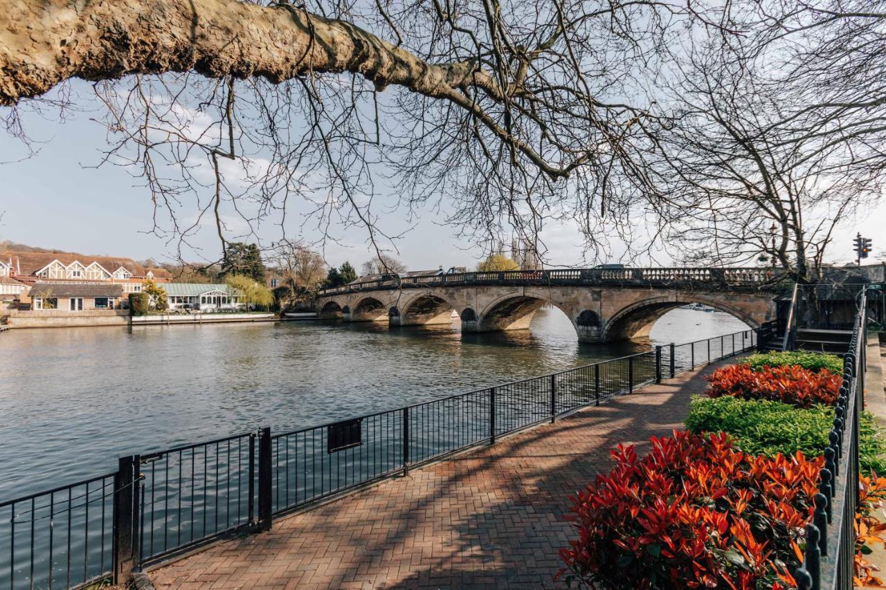 Central Modern Flat For 4-6 & Dedicated Parking Henley-on-Thames Extérieur photo